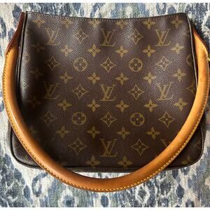 Louis Vuitton Vintage Tote Shoulder Bag in the Luping GM Monogram Canvas Design